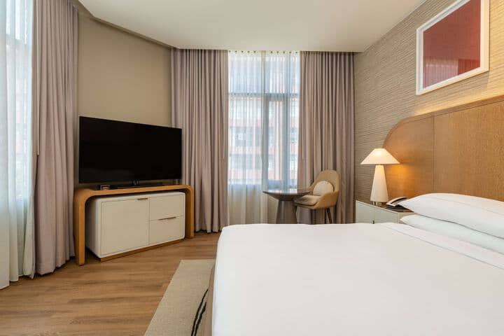 Room 43 of 96
