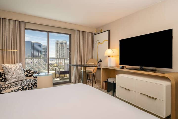 Room 34 of 96