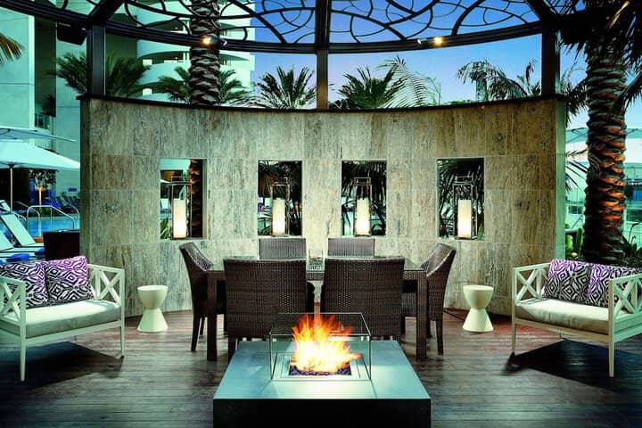Lounge 133 of 175