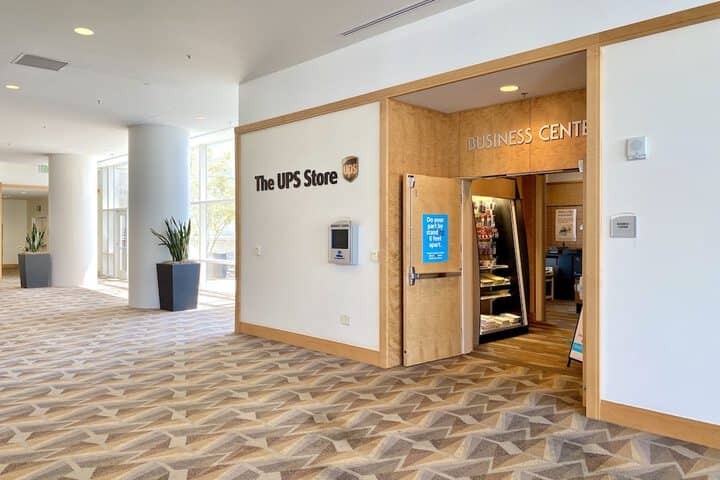 Business Center 160 of 175