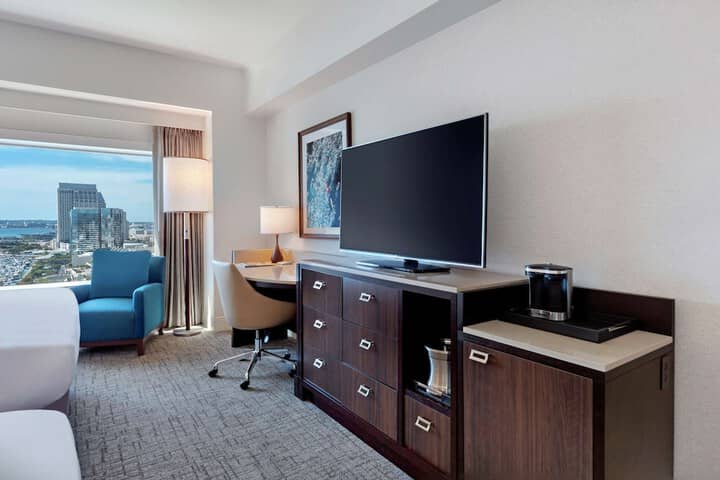 Room 35 of 175