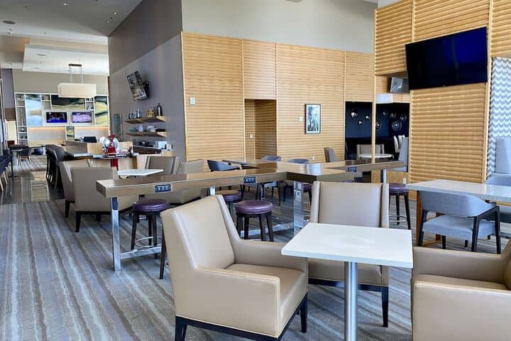 Lounge 123 of 175