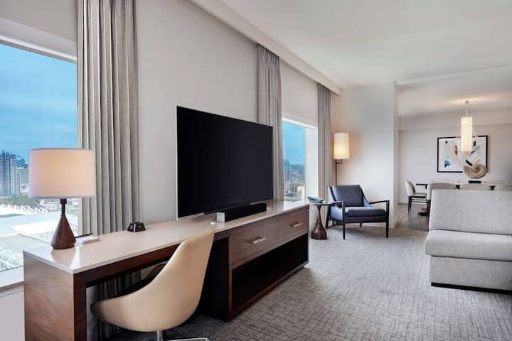 Room 32 of 175
