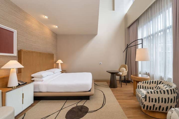 Room 30 of 96
