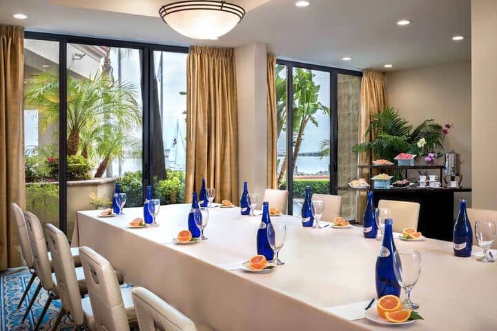 Dining 45 of 68