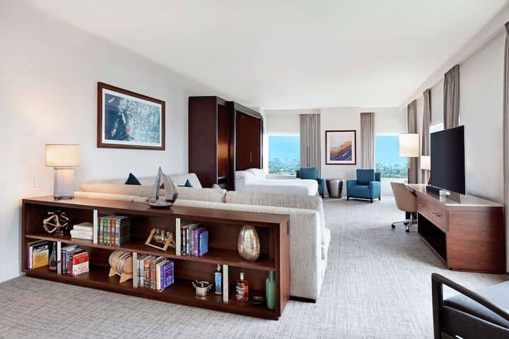 Room 31 of 175