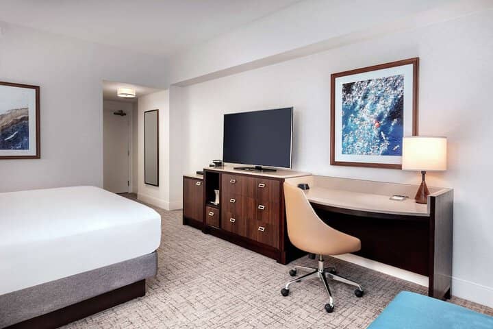 Room 16 of 175
