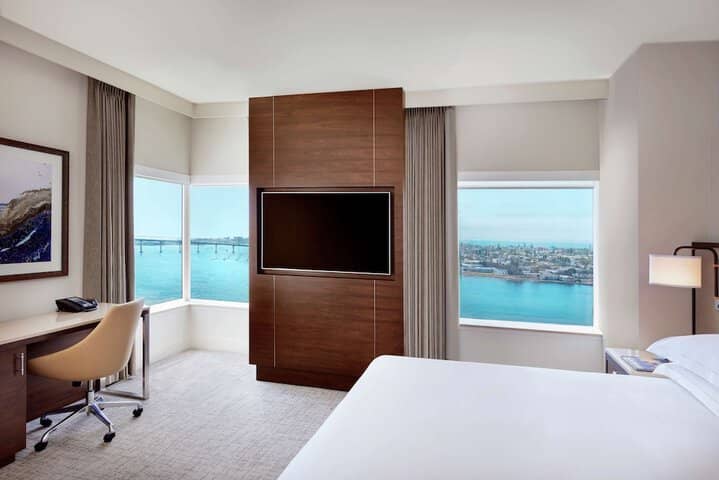 Room 12 of 175
