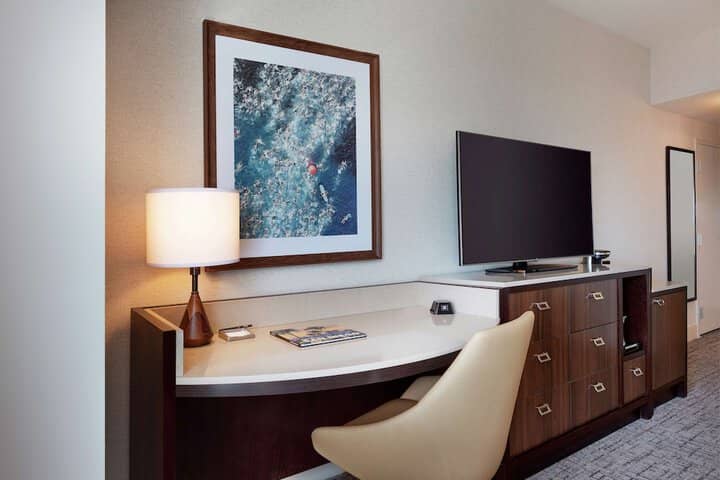Room 27 of 175